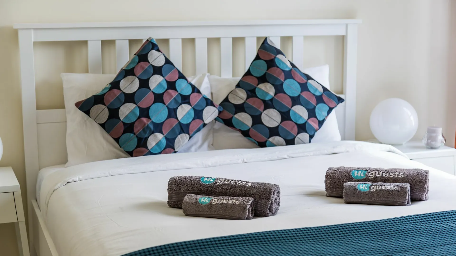 Higuests - Bay Central West Dubai 0*,  United Arab Emirates